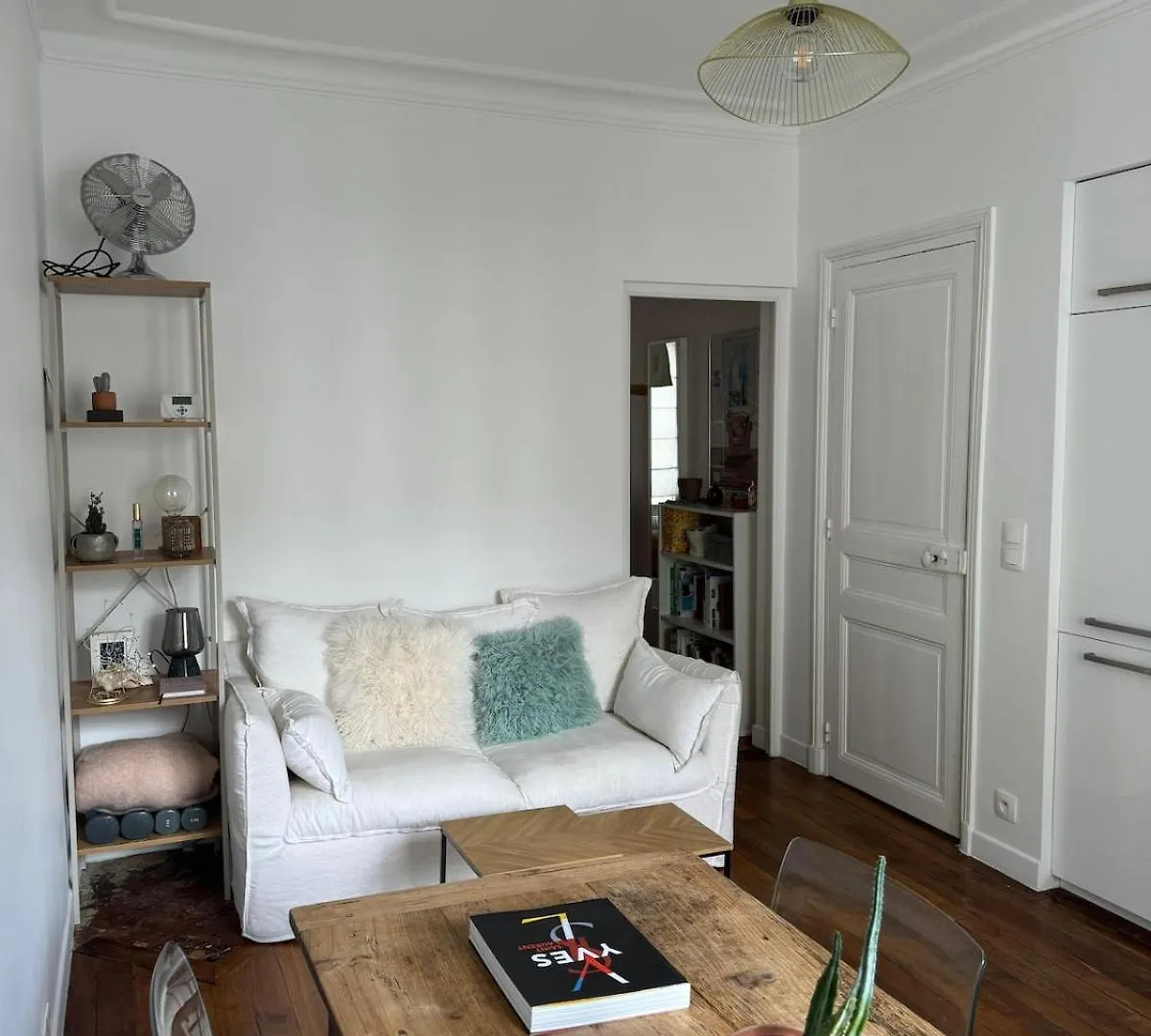 Apartment Appartement Situe En Plein Coeur De Paris